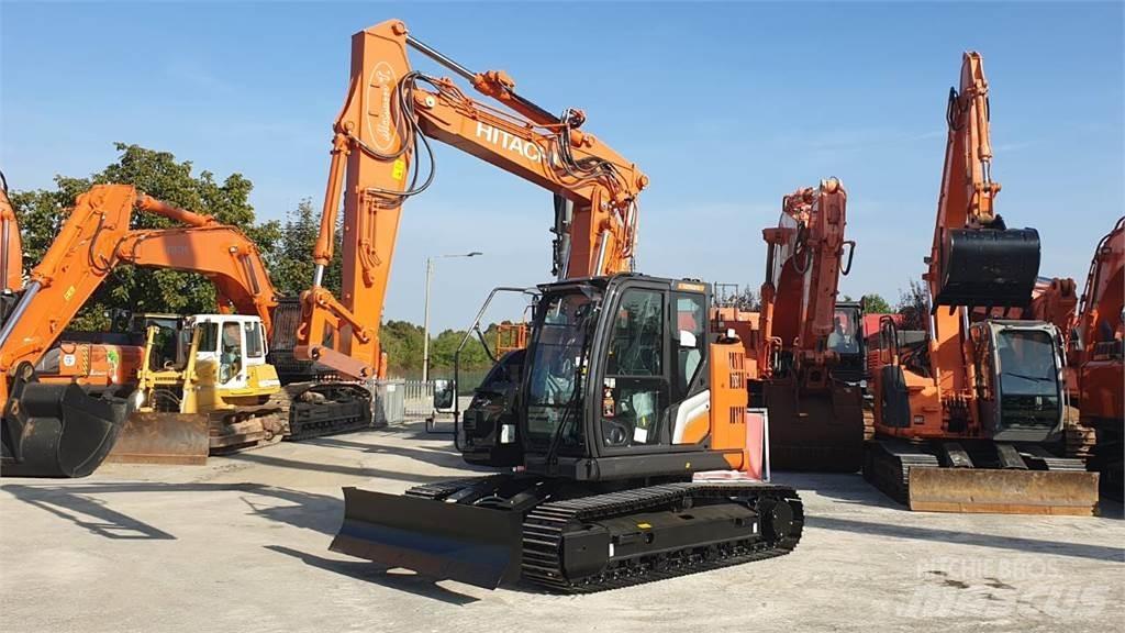 Hitachi ZX135US-7 Excavatoare 7t - 12t