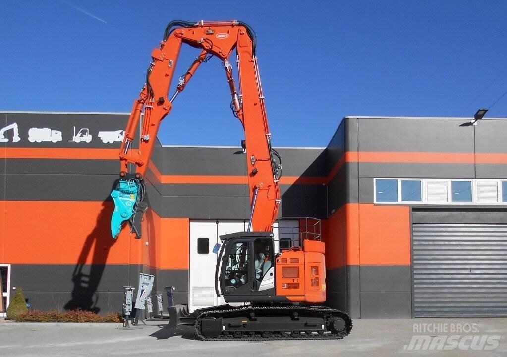 Hitachi ZX225-US6 Excavatoare pe șenile
