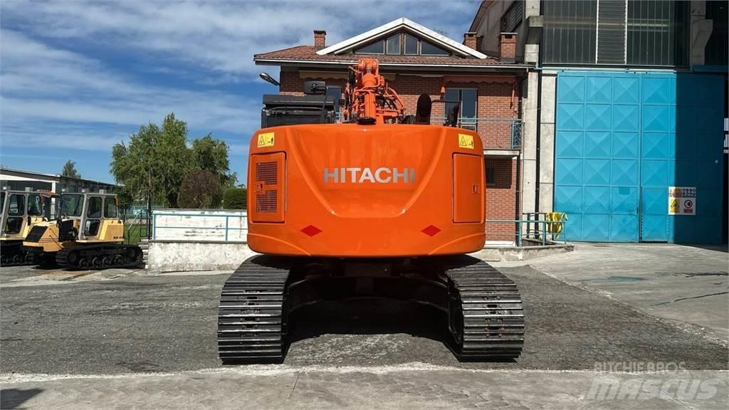 Hitachi ZX225USLC-5B Excavatoare pe șenile
