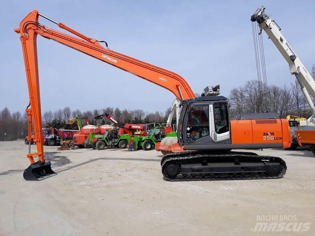 Hitachi ZX250LCN -3 SLF Excavatoare pe șenile
