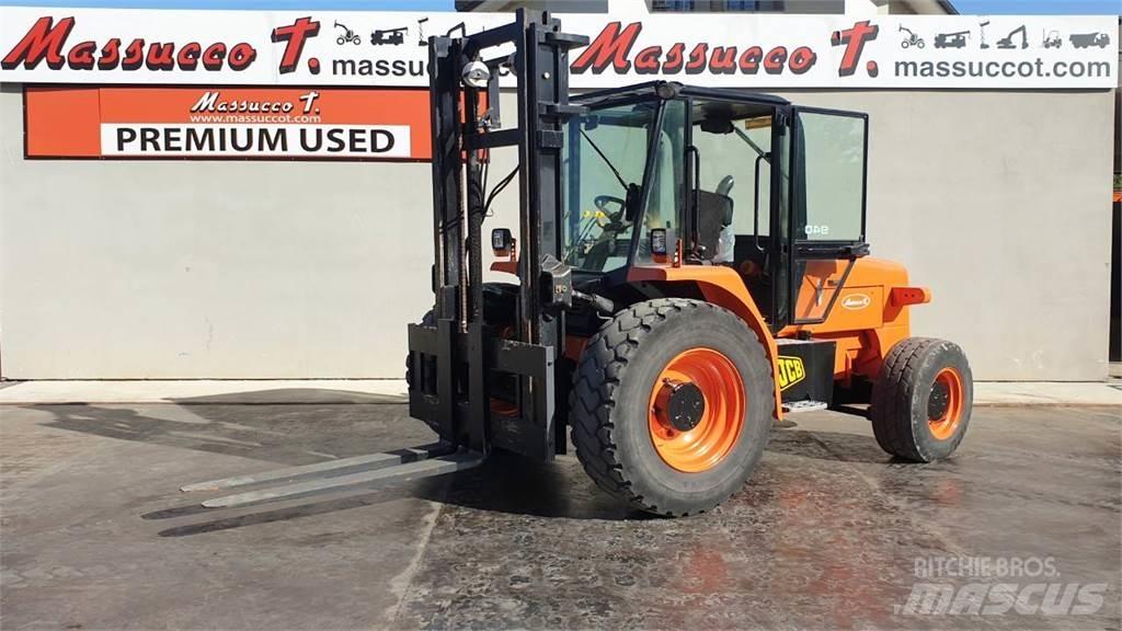 JCB 940 4x2 Masini de teren dificil