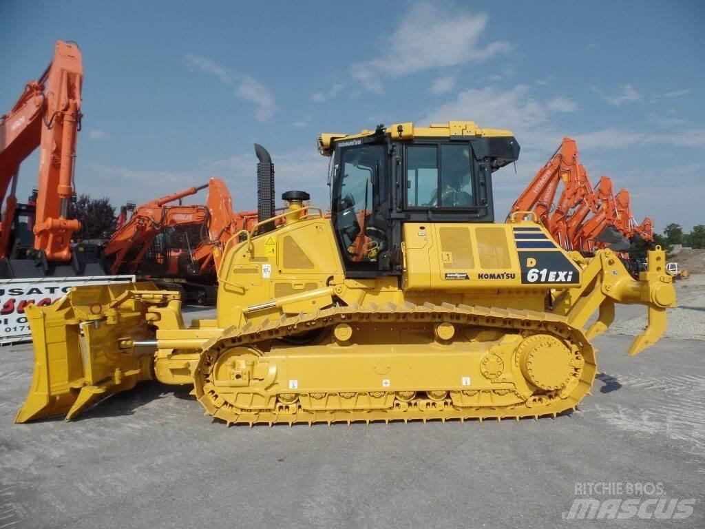 Komatsu D61 EXi Buldozere pe senile