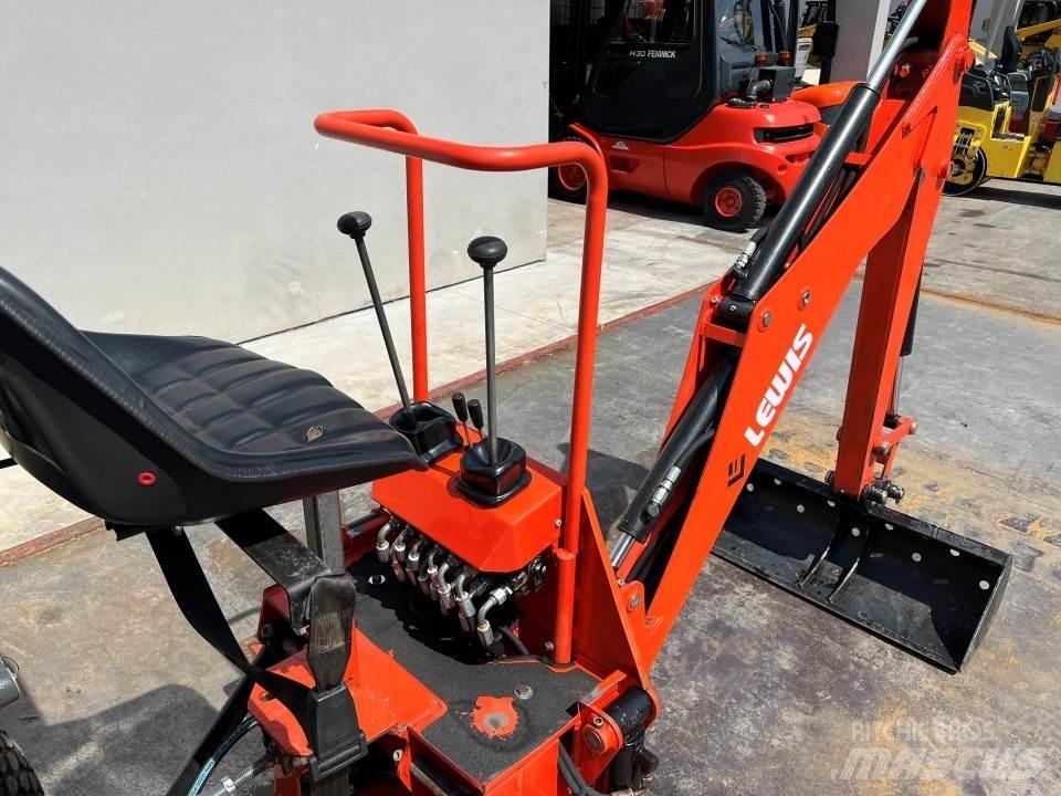 Kubota B2231 Buldoexcavatoare