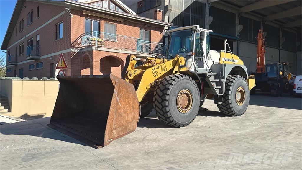 Liebherr L574 Incarcator pe pneuri