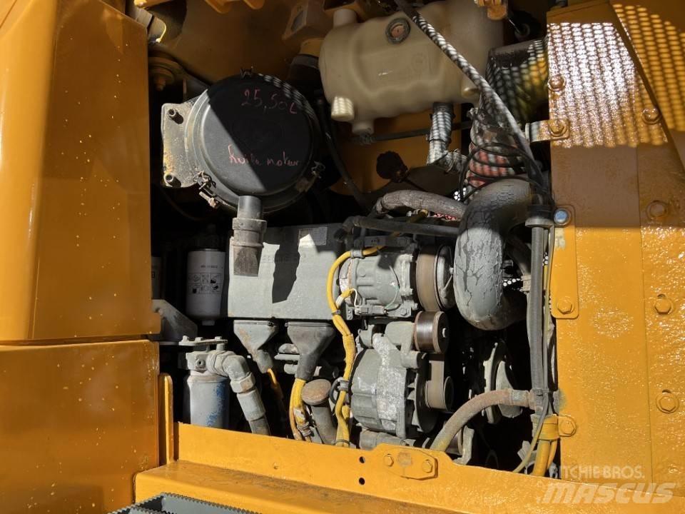 Liebherr LR 624 Incarcator pe pneuri