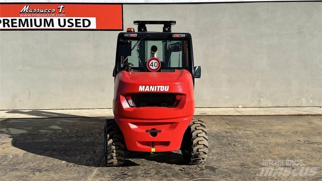 Manitou MC 30.4 4X4 Masini de teren dificil