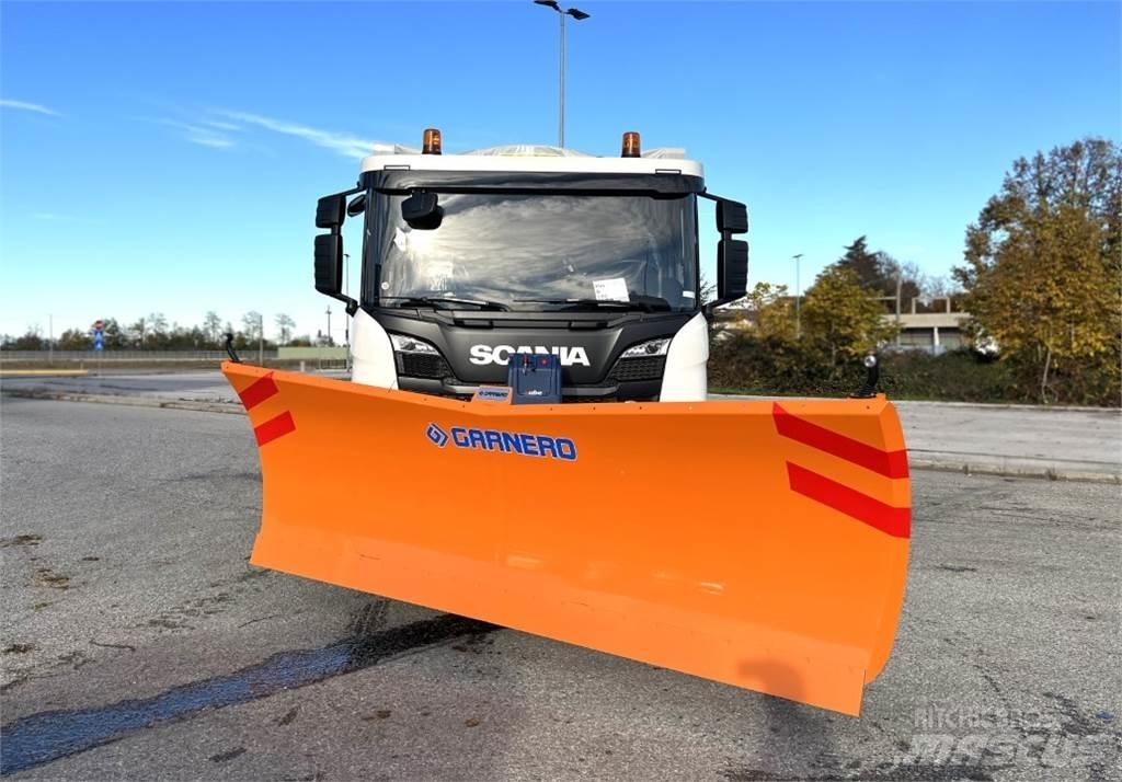 Scania P500 XT 8X4 Lame pentru dezapezire si pluguri