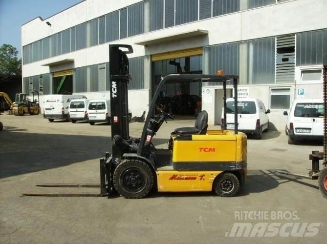 TCM VM400 FB30 Stivuitor electric