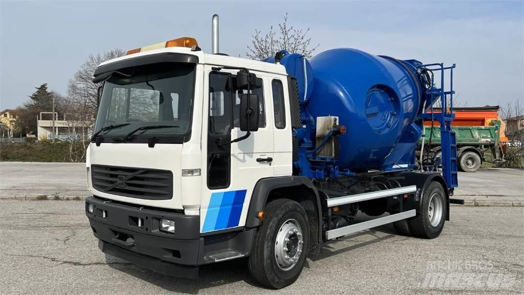 Volvo FL6 4X2 Betoniera