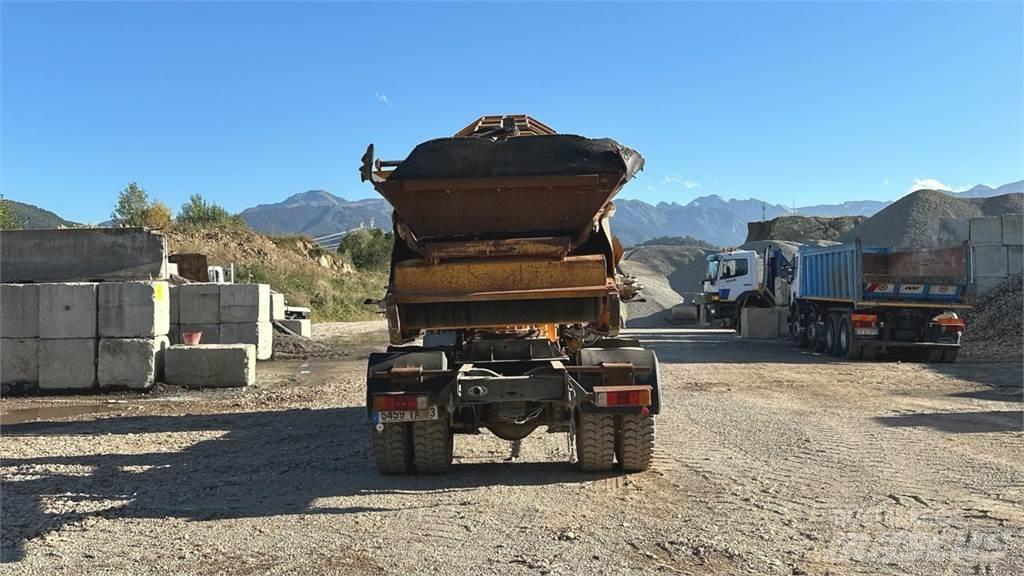 Volvo FL619 4X2 Transportoare
