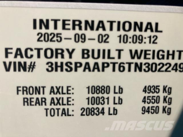 International HX Autotractoare