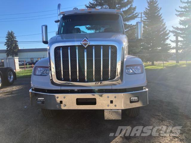 International HX Autotractoare