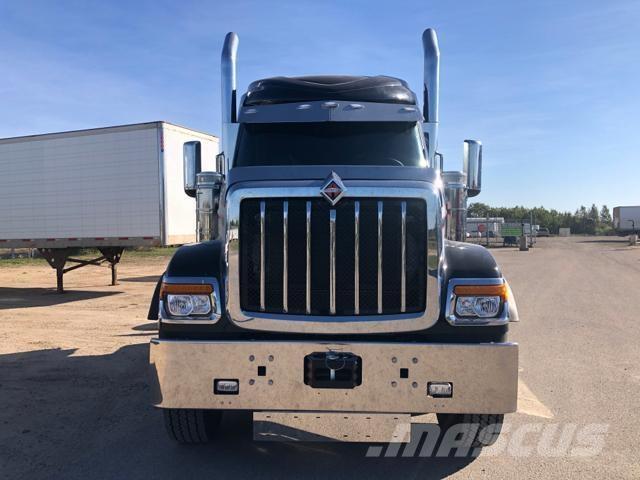 International HX Autotractoare