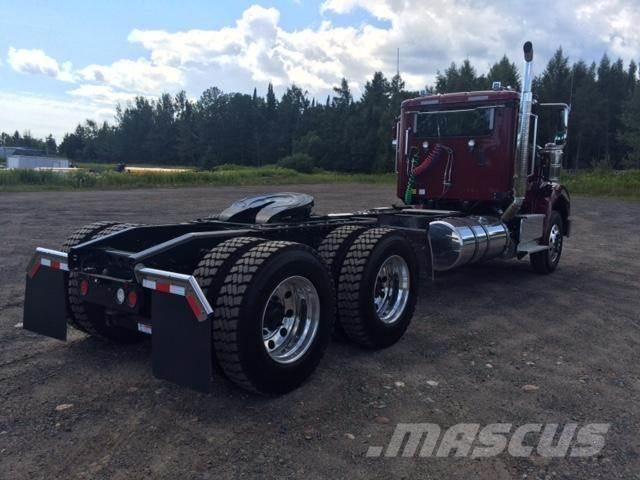 International HX Autotractoare