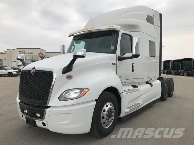 International LT Autotractoare