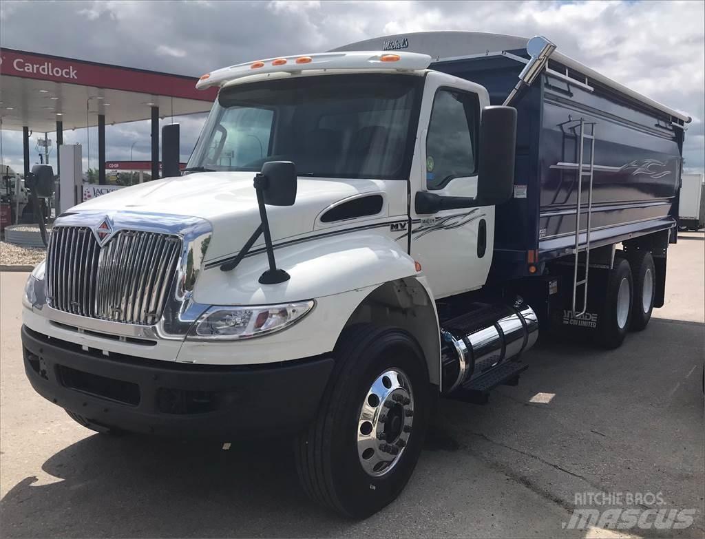 International MV Ferma/Camioane transport cereale