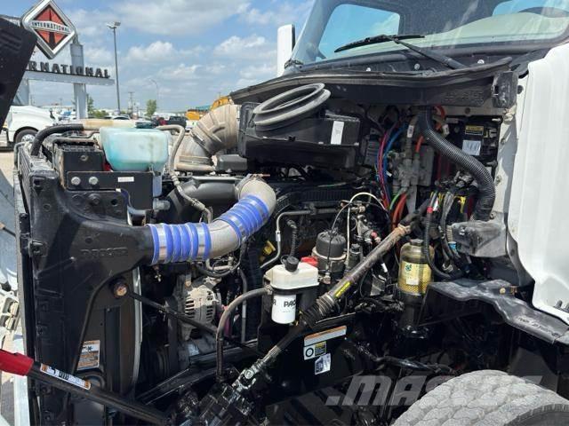 Peterbilt 567 Autotractoare