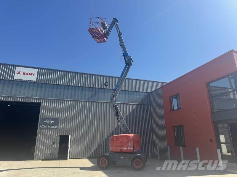 SkyJack SJ46AJ Nacele cu brat articulat