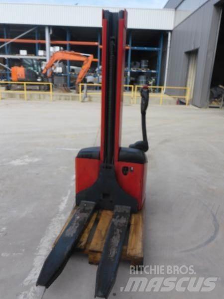 Stacky 10D28 Transpaleta manuala