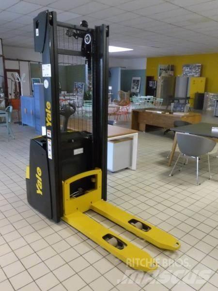 Yale MS12 Transpaleta manuala