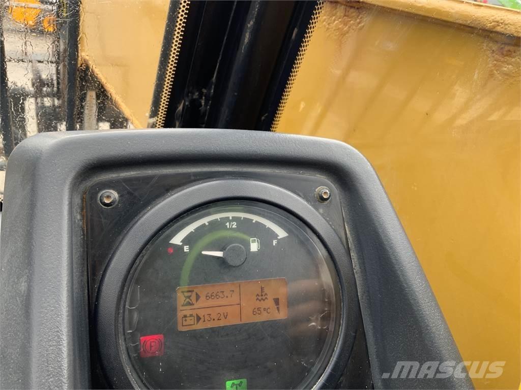 CAT TH414C GC (ST23780) Utilaje agricole - Altele