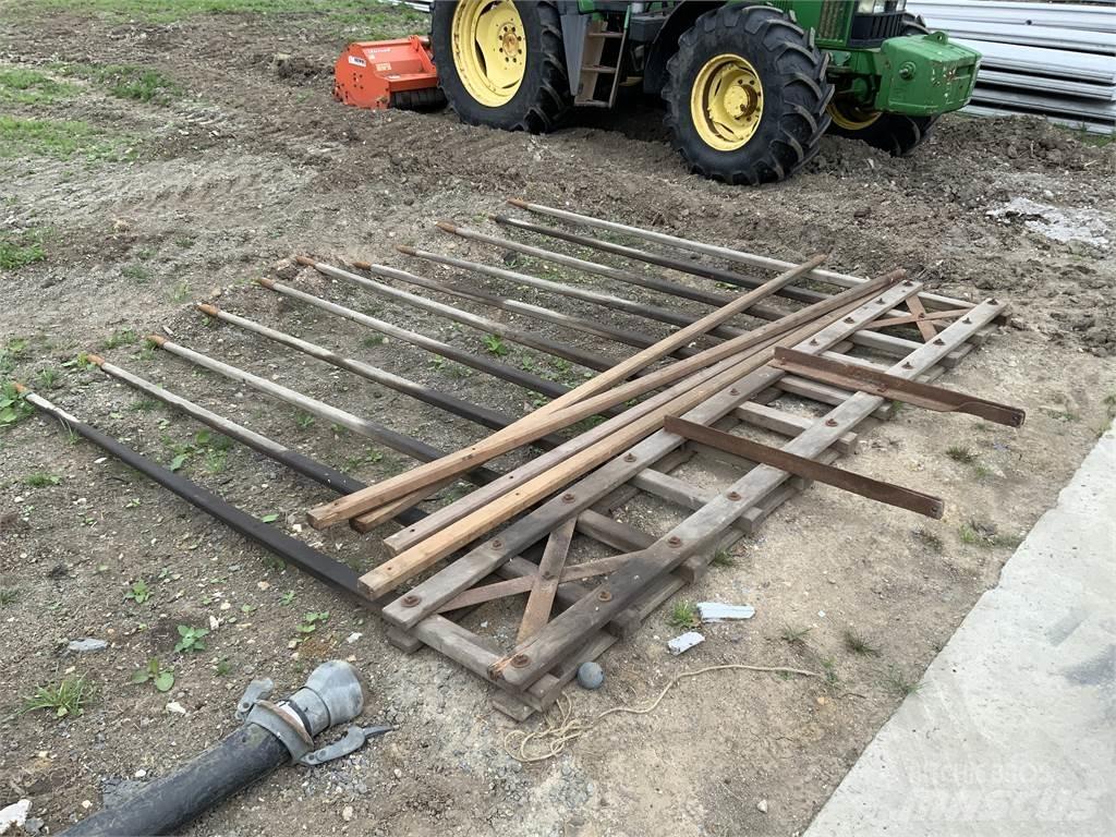 Old School Hay Rake Utilaje agricole - Altele