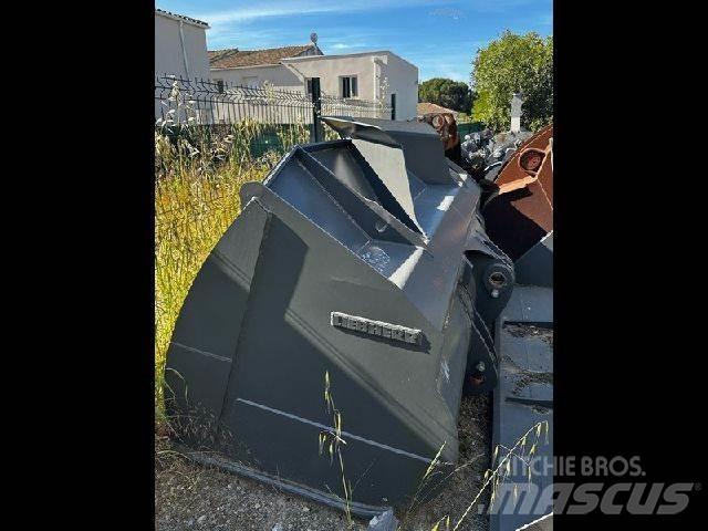 Liebherr  Utilaje construcții - Altele