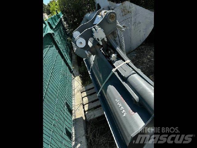 Liebherr CURAGE Utilaje construcții - Altele