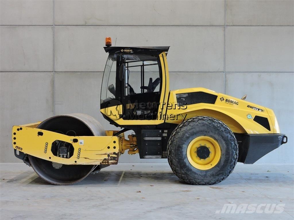 Bomag BW213 Alti cilindri compactori