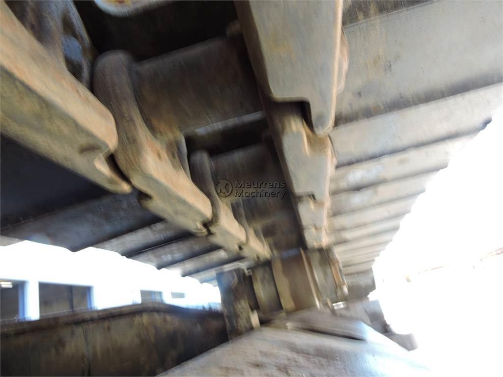 CAT 323D Excavatoare pe șenile
