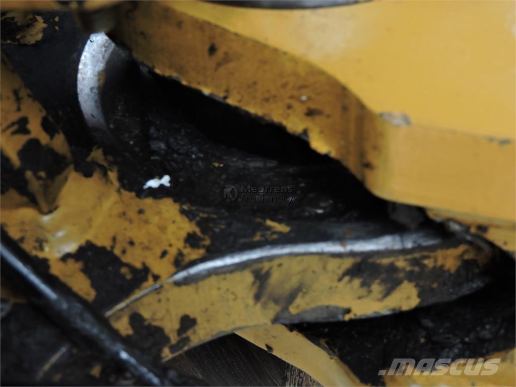 CAT 907H Incarcator pe pneuri
