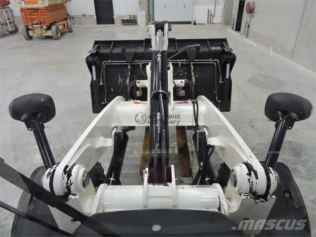 CAT 908M + FORK Incarcator pe pneuri