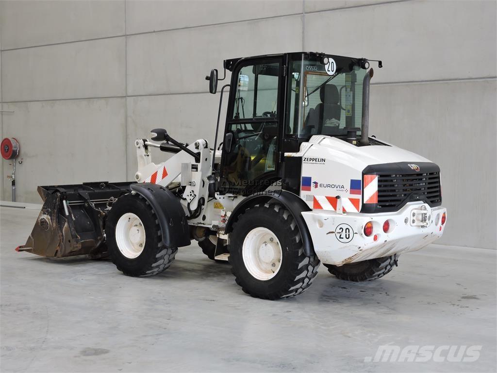 CAT 908M + FORK Incarcator pe pneuri