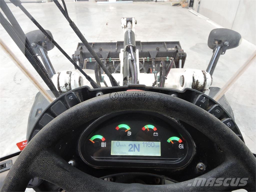 CAT 908M + FORK Incarcator pe pneuri