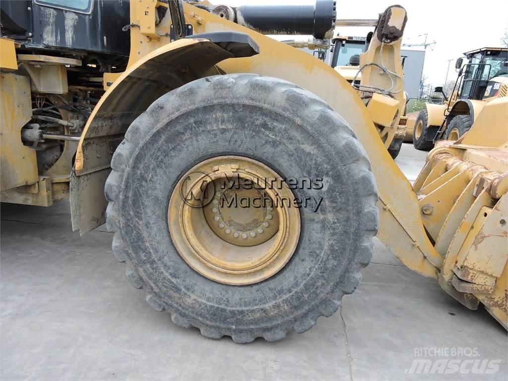 CAT 972M Incarcator pe pneuri