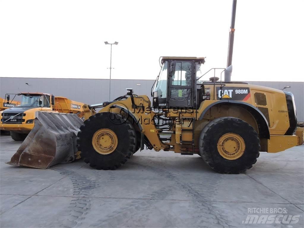 CAT 980M Incarcator pe pneuri