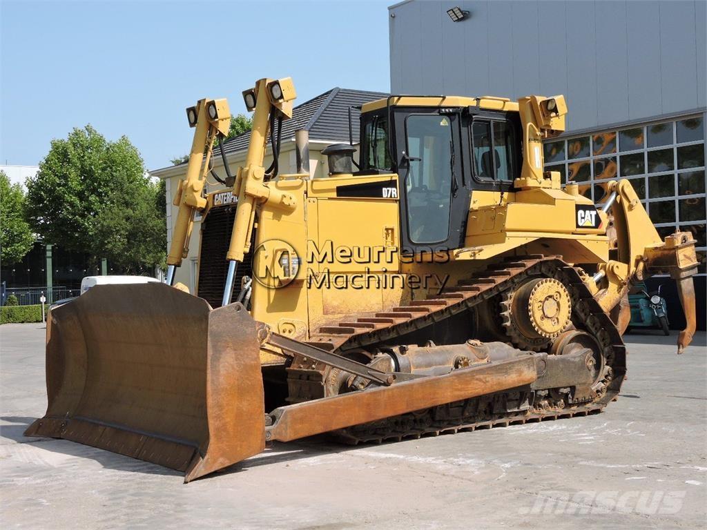 CAT D7R Buldozere