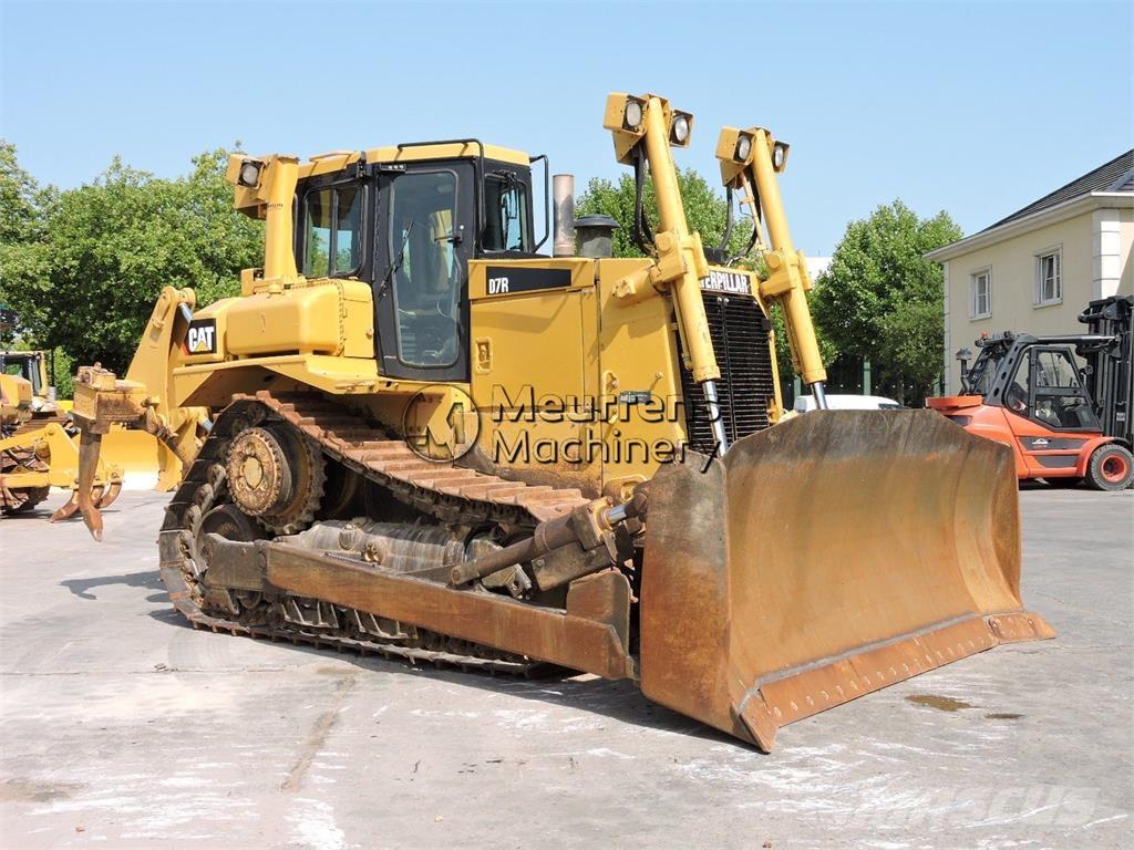 CAT D7R Buldozere