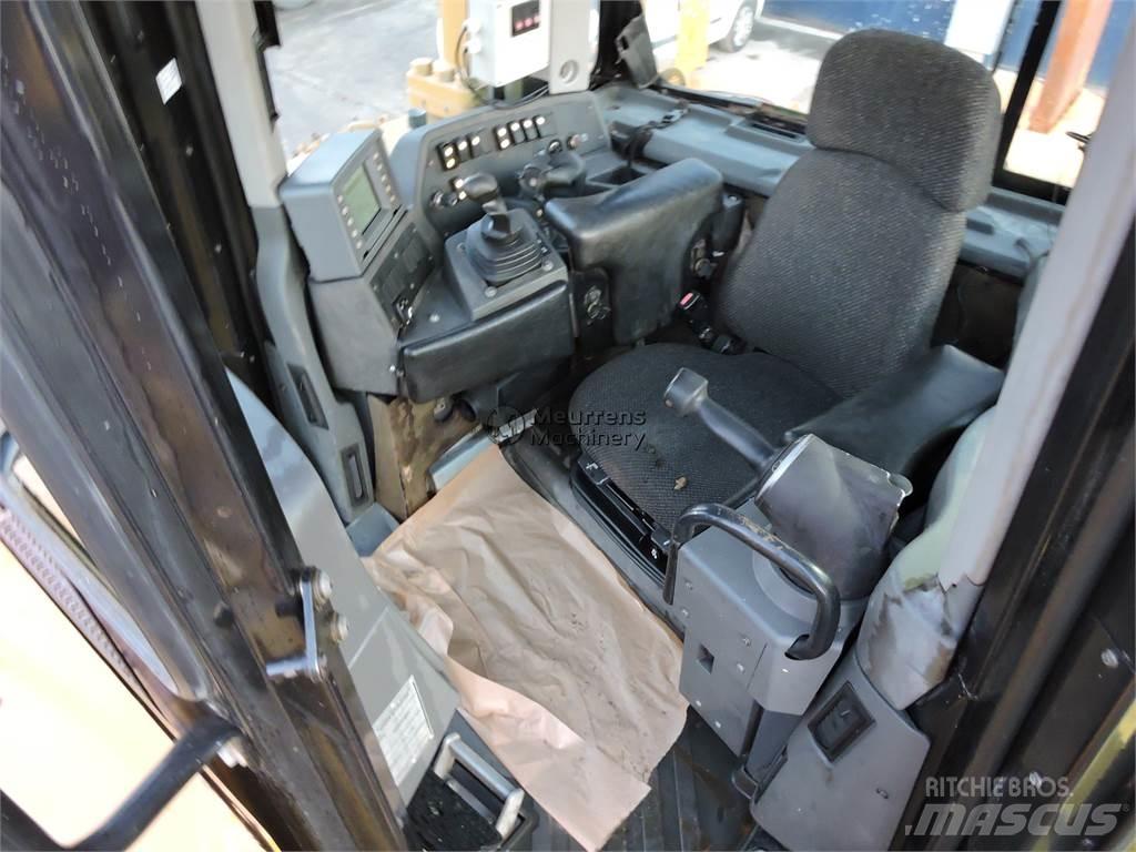 CAT D8T Buldozere