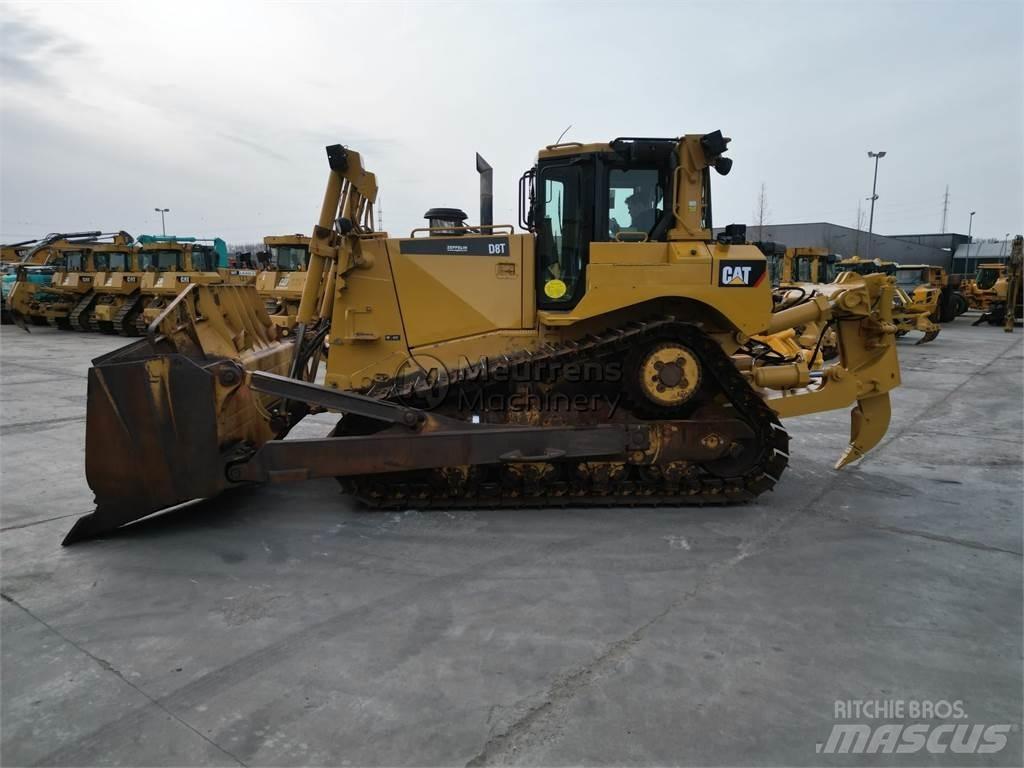 CAT D8T Buldozere