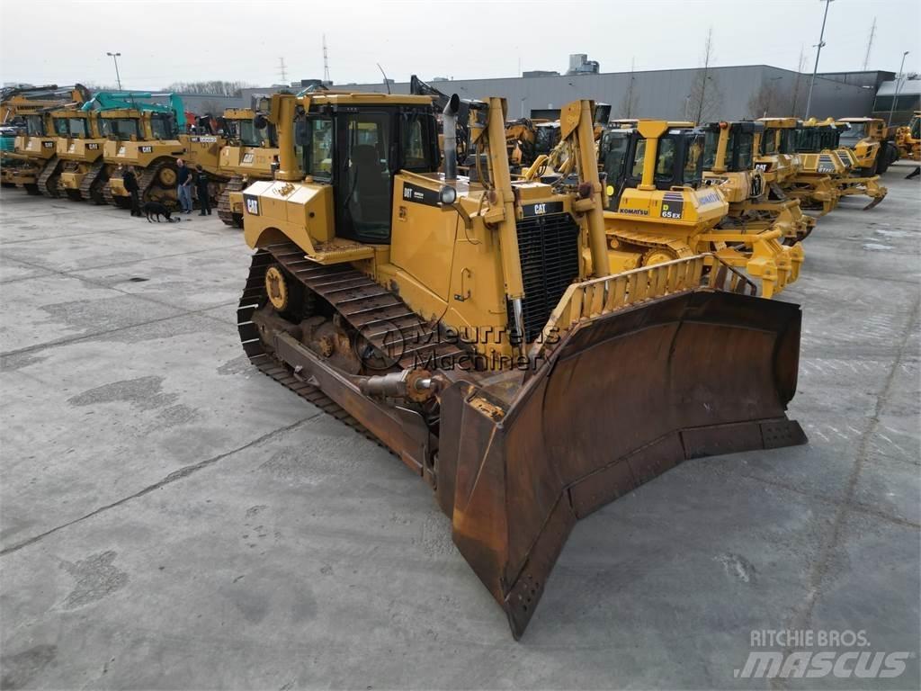 CAT D8T Buldozere
