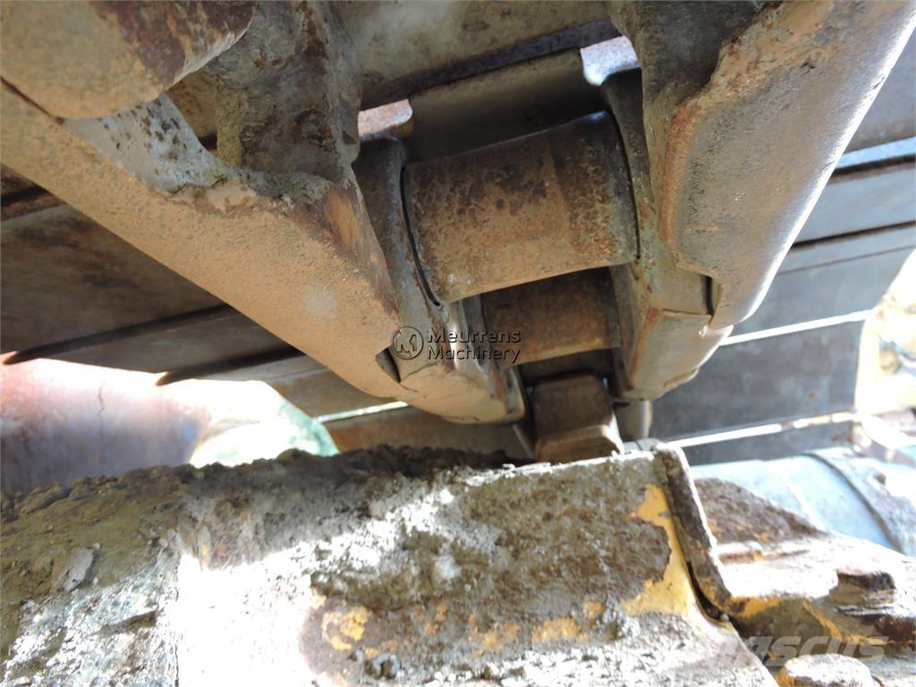 Komatsu D61PX-24 Buldozere