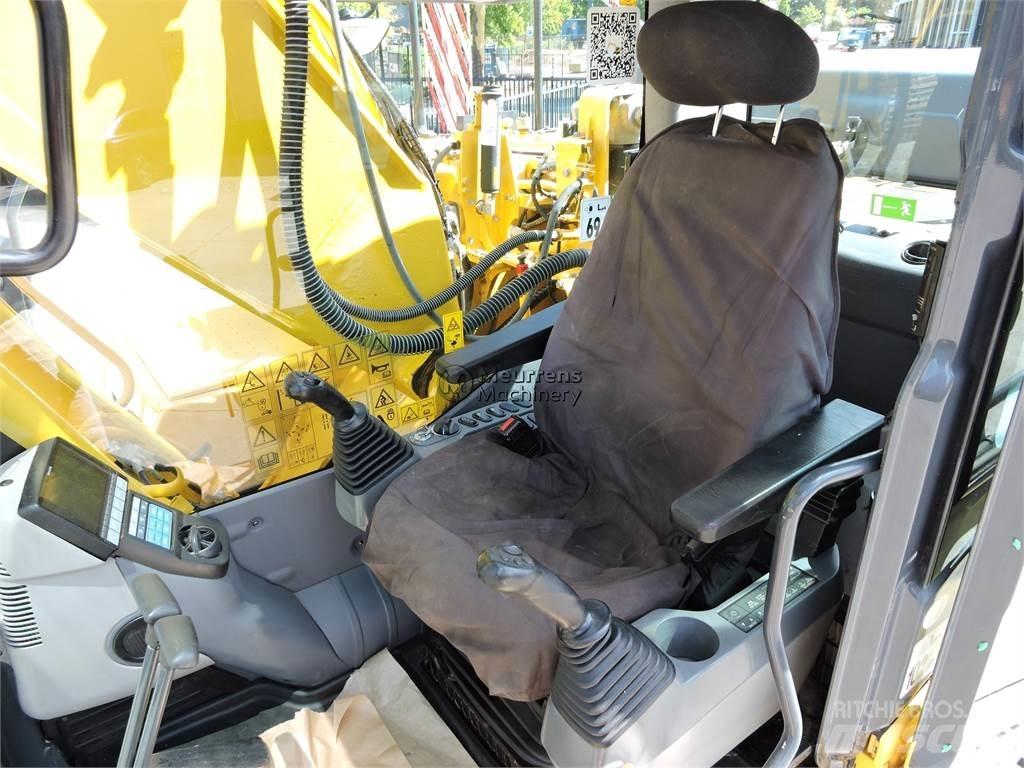 Komatsu PC210LC-10 Excavatoare pe șenile
