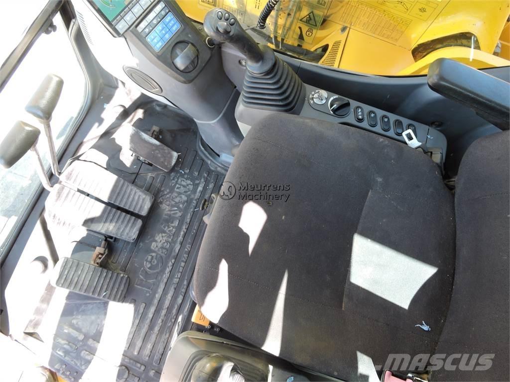 Komatsu PC228 Excavatoare pe șenile
