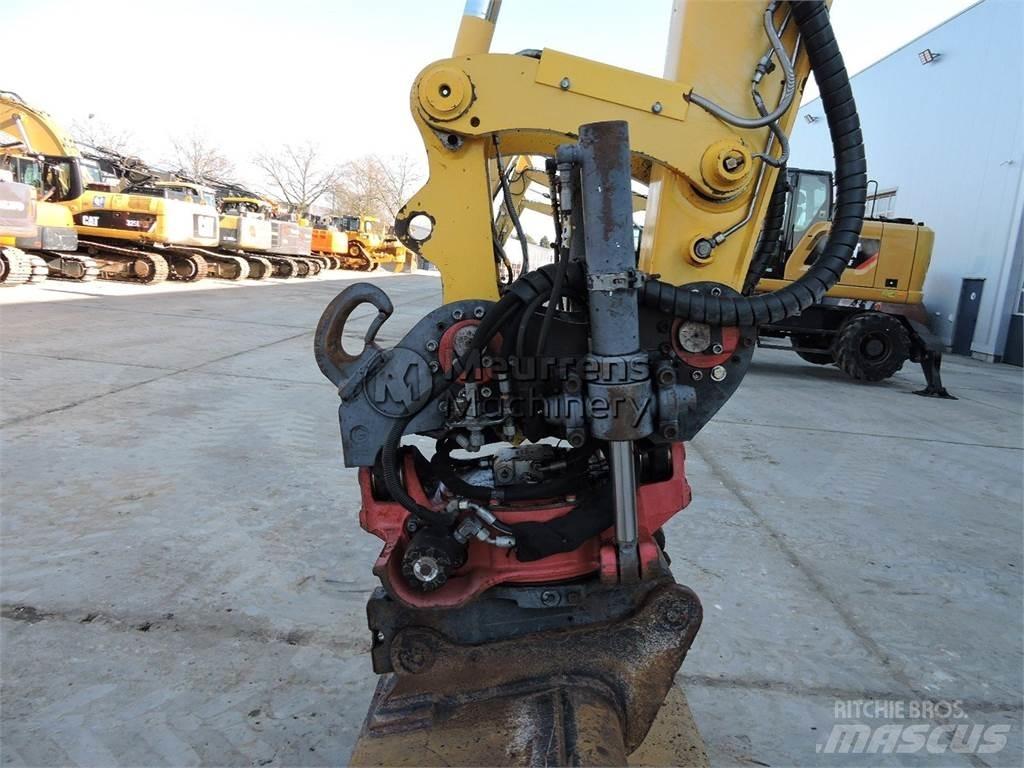 Komatsu PW148 Excavatoare cu roti