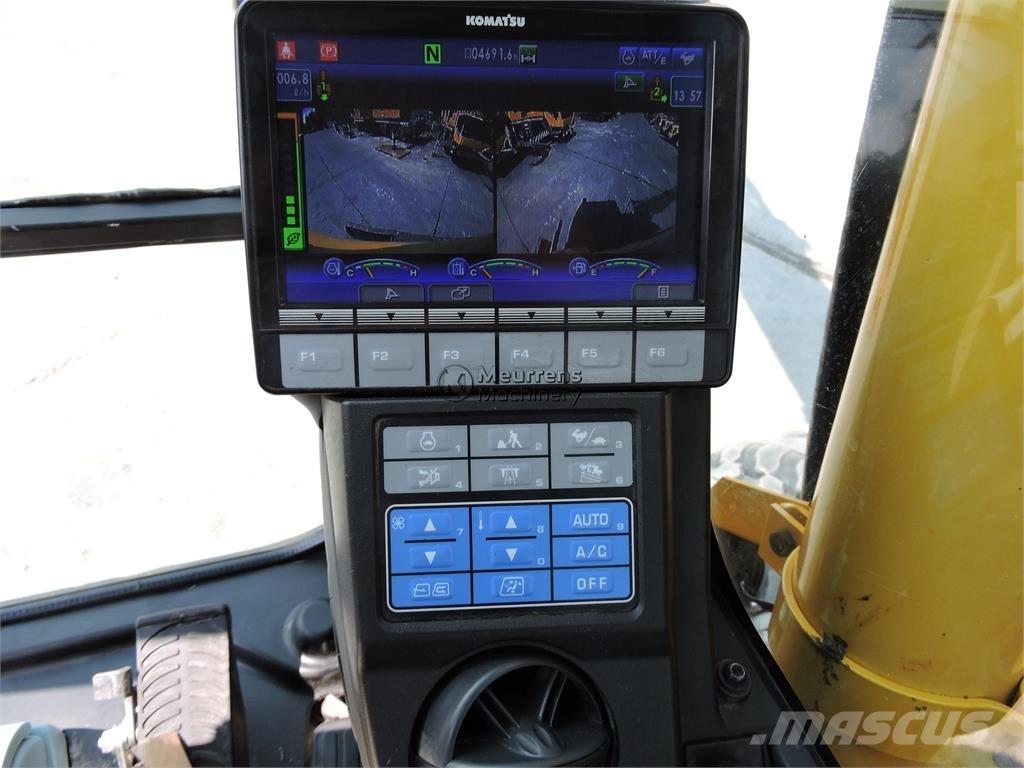 Komatsu PW148 Excavatoare cu roti
