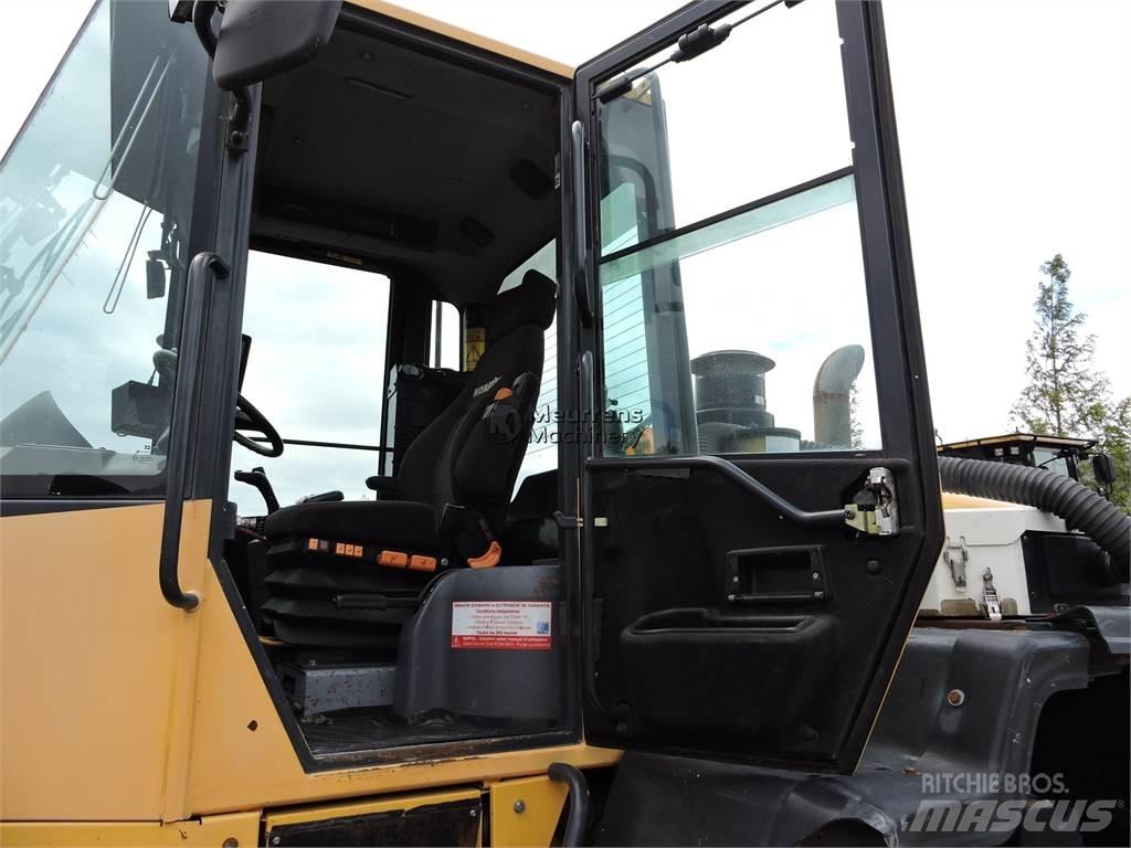 Komatsu WA320 Incarcator pe pneuri