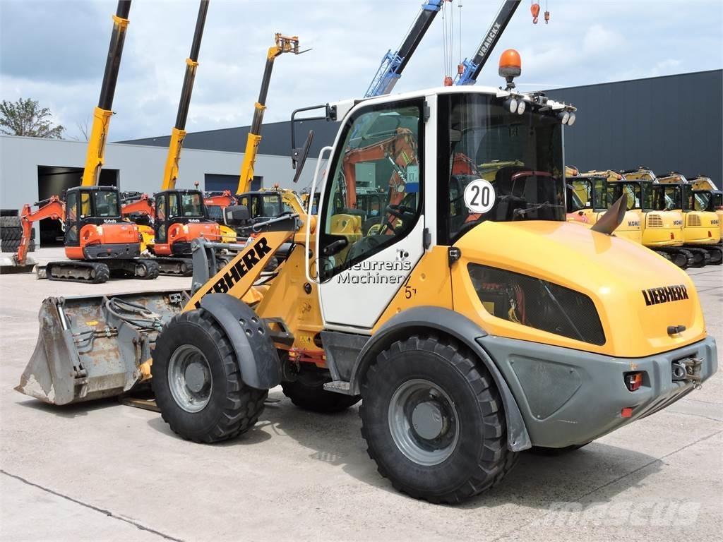 Liebherr L508 + FORK Incarcator pe pneuri