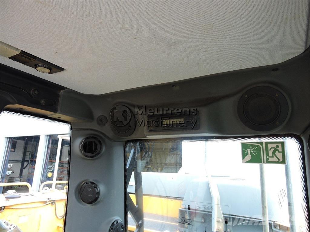 Liebherr R950 Excavatoare pe șenile
