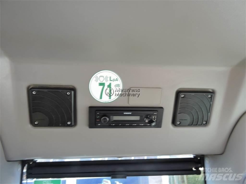 Volvo ECR235EL Excavatoare pe șenile
